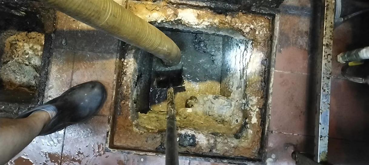 雁塔污水池清理一般都有毒气，怎么预防中毒呢？