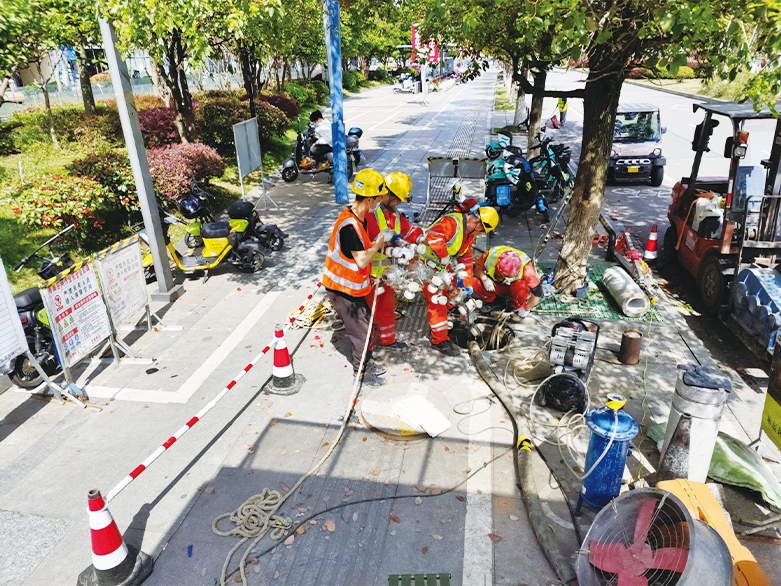  雁塔UV-CIPP紫外光固化修复